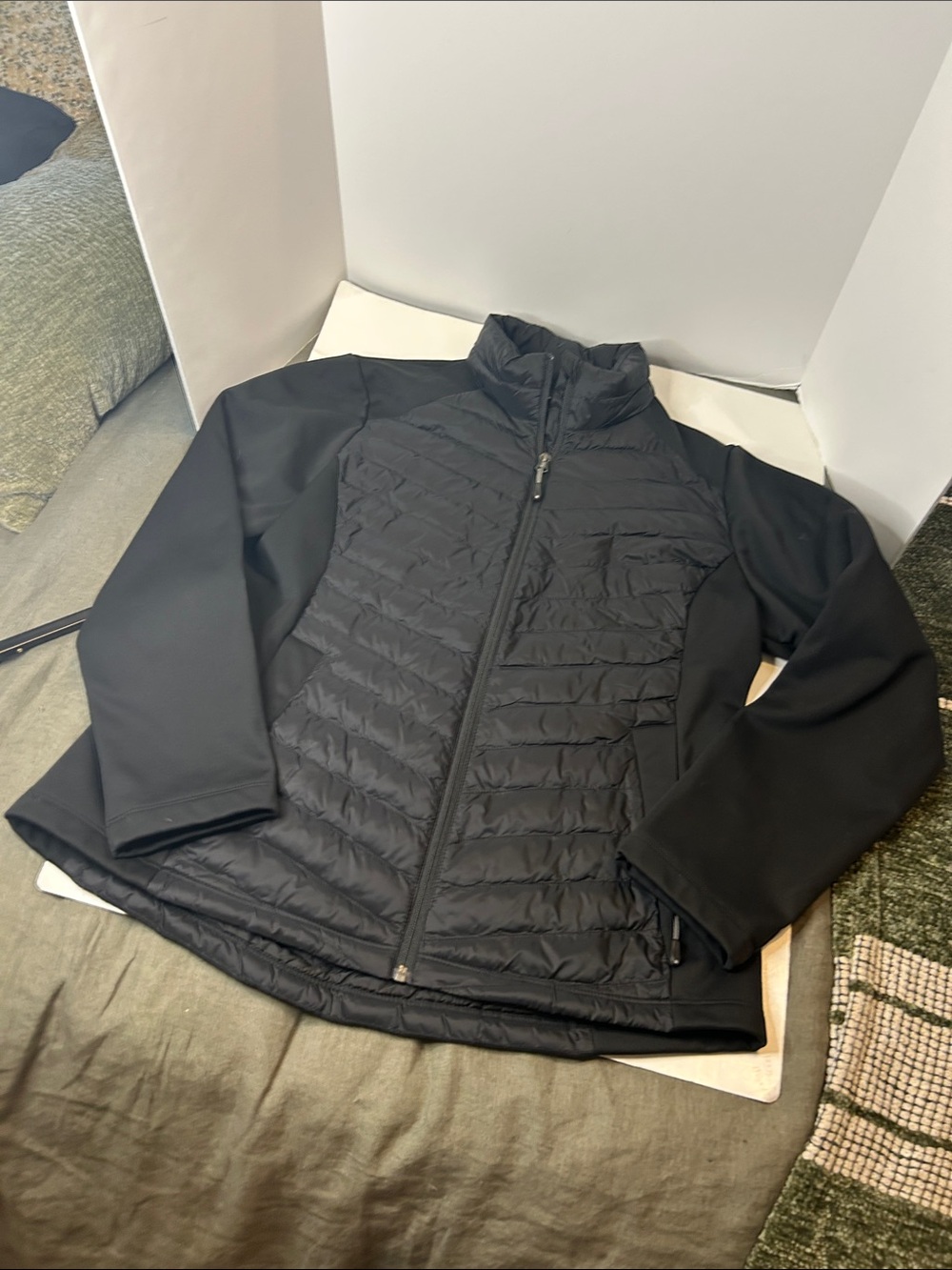 Women’s Black Quilted Hybrid Jacket